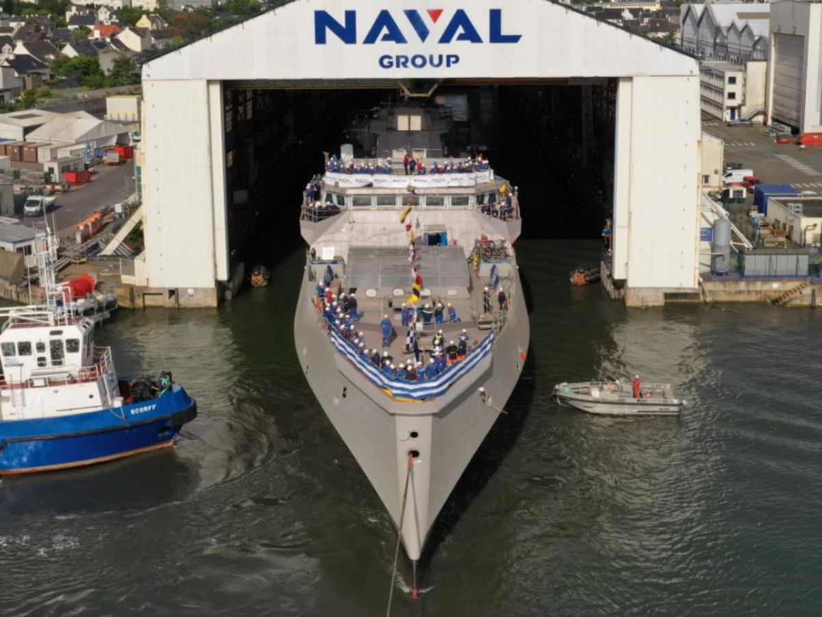 Marinha Helênica lança nova fragata HS Formion e amplia presença no Mediterrâneo com navio de 4.500 toneladas.