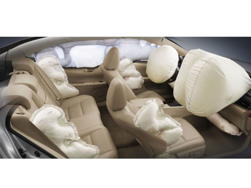 O Airbag de Cortina de um SUV moderno, que infla em 25 milissegundos e cobre a área de todas as janelas para proteger os ocupantes em um capotamento
