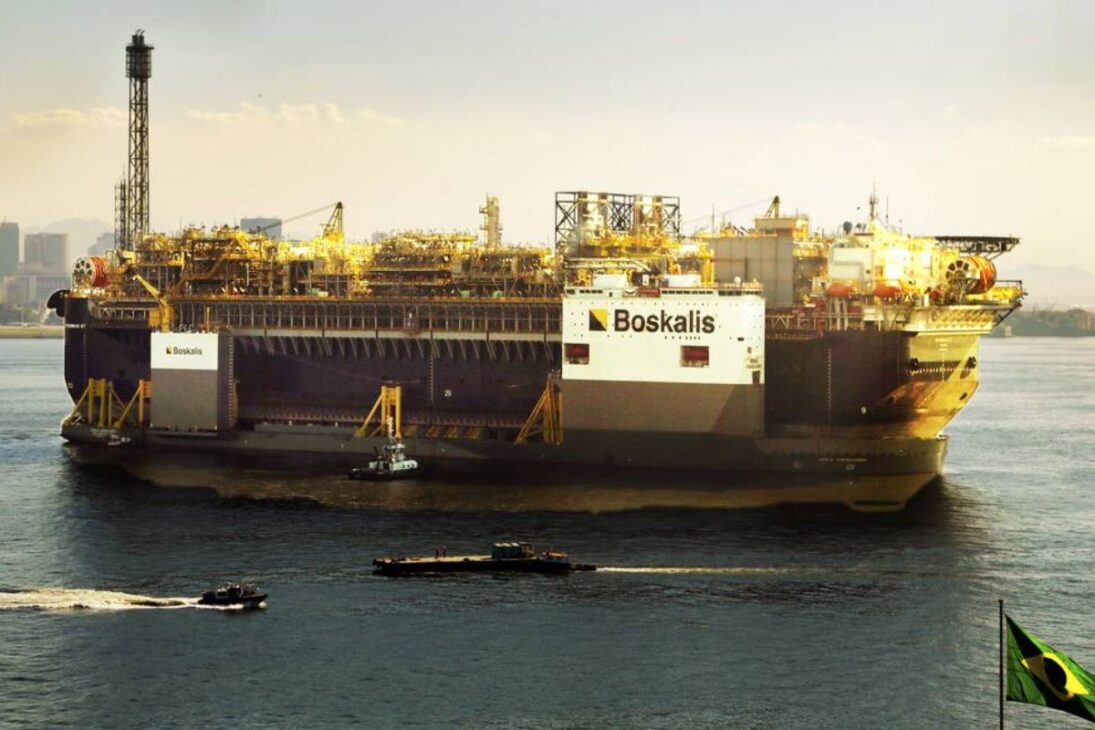 O FPSO P-67, no Campo de Tupi, cujo primeiro carregamento de 1 milhão de barris foi todo para o mercado chinês