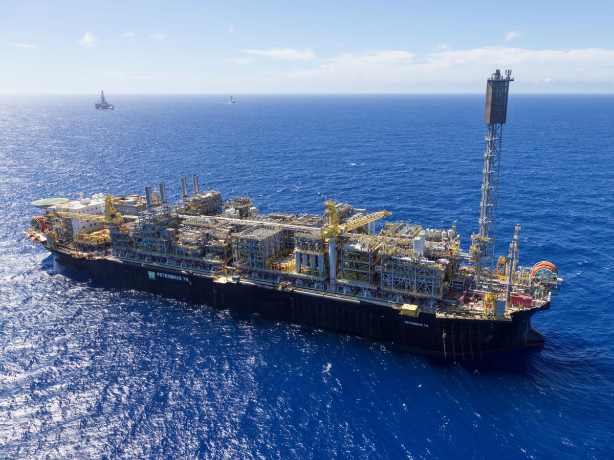 Pré-sal responde por quase 80% da produção nacional de petróleo e gás, informa novo boletim da ANP.