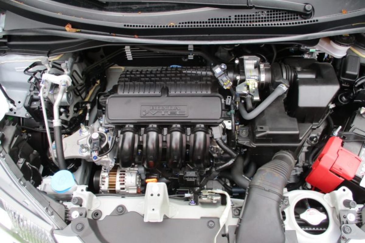 O órfão mais versátil do Brasil: a saudade que o Honda Fit deixou com seu espaço interno mágico e mecânica 'inquebrável'