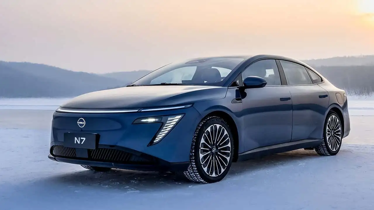 Nissan lança sedã elétrico com preço acessível, direção autônoma e 625 km de autonomia, mas só está disponível com esse valor na China.