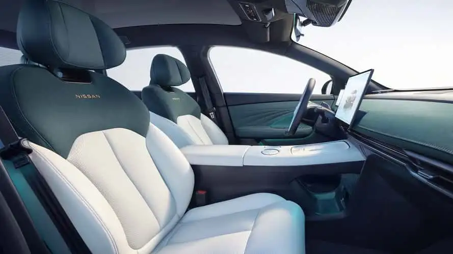 Nissan lança sedã elétrico com preço acessível, direção autônoma e 625 km de autonomia, mas só está disponível com esse valor na China.
