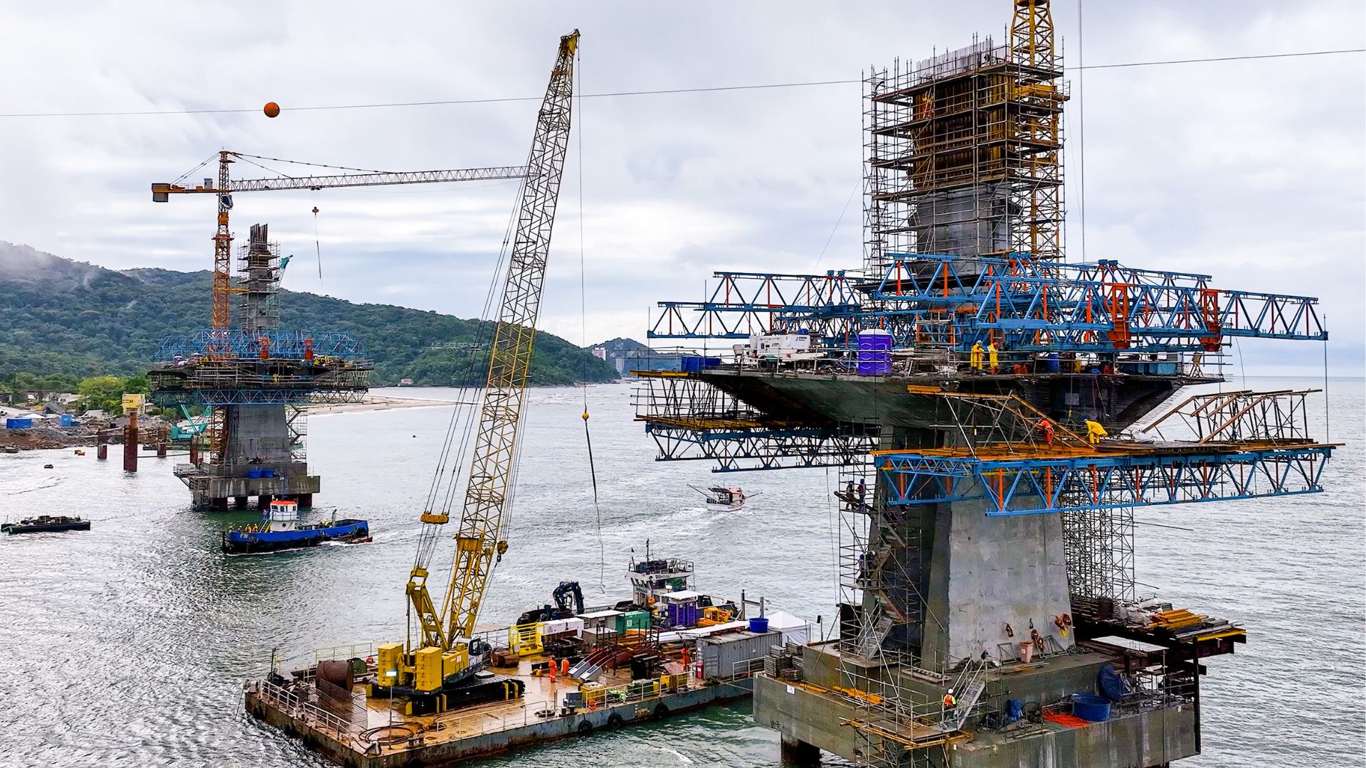 A Ponte de Guaratuba avança 65% no litoral do Paraná, com investimento de R$ 400 milhões, unindo Matinhos e Guaratuba. Saiba mais.
