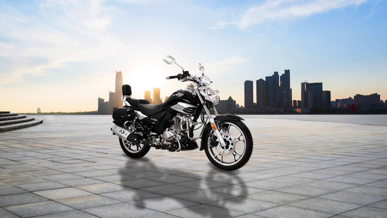 Com motor de 150 cilindradas, bônus de R$ 1.500 e custando apenas R$ 16 mil, a nova Haojue Master Ride 150 dá um show nas motos tradicionais e supera rivais de peso em 2025