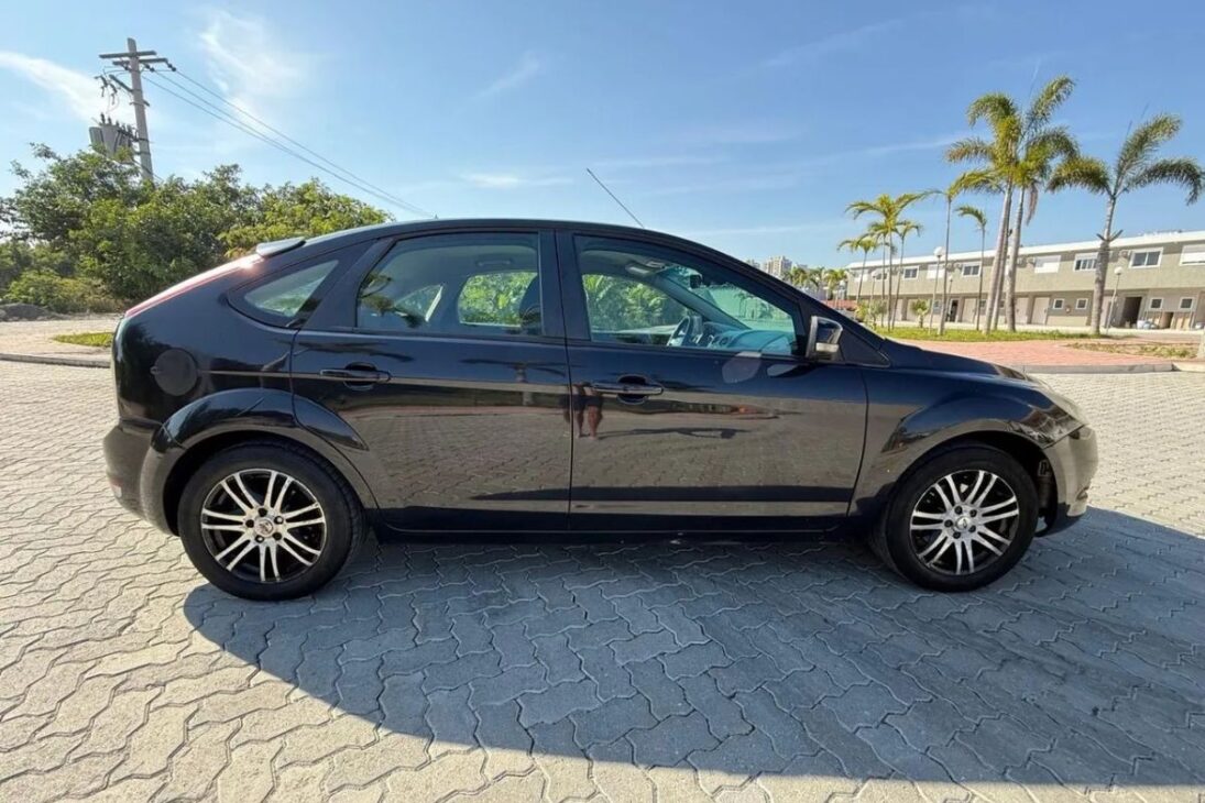 Ex-top de linha por preço de popular: 5 carros até 40 mil reais que ainda impressionam