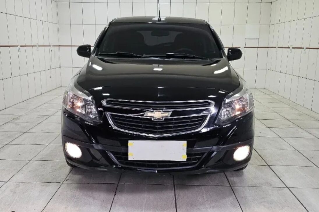 Ex-top de linha por preço de popular: 5 carros até 40 mil reais que ainda impressionam