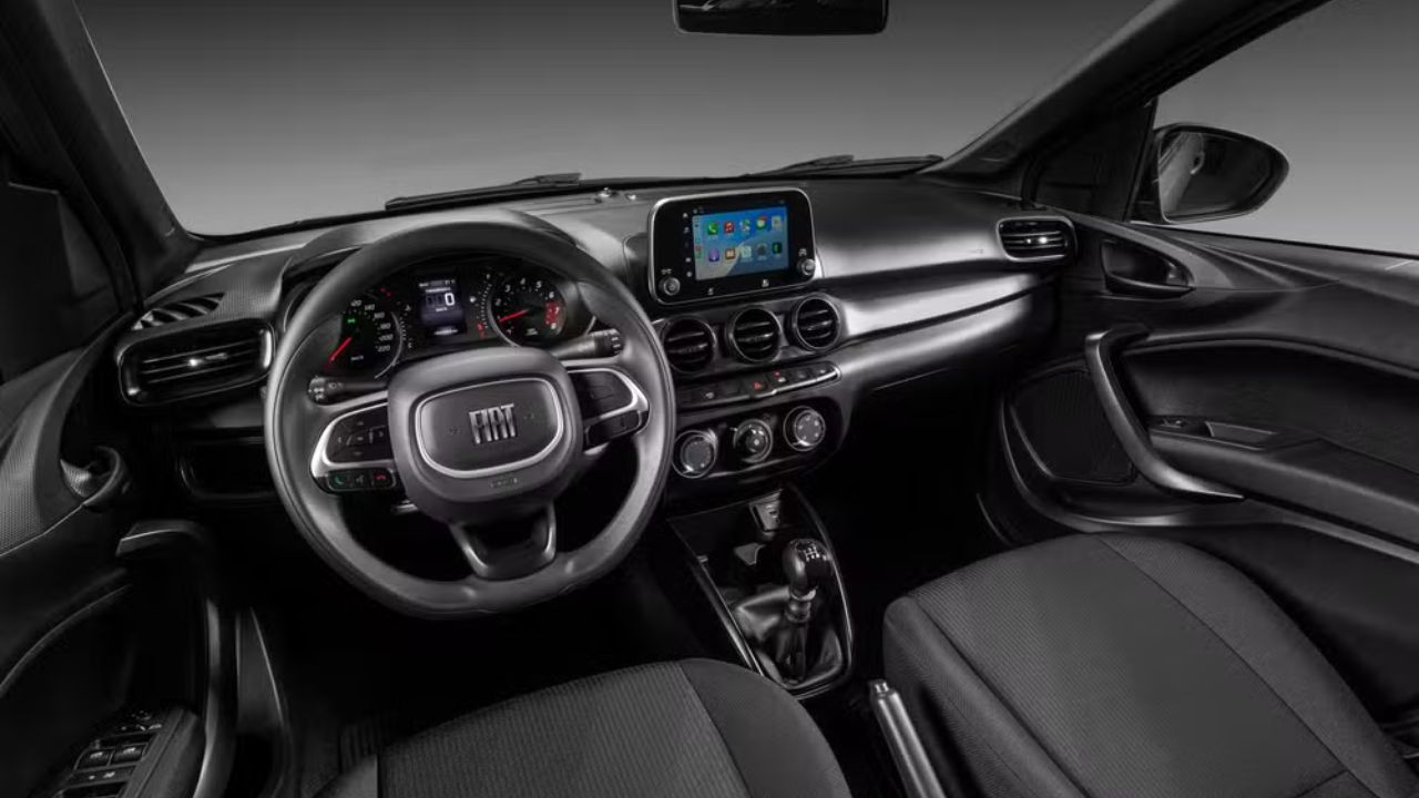 Fiat Cronos 2026, o sedã mais barato do Brasil, compensa?