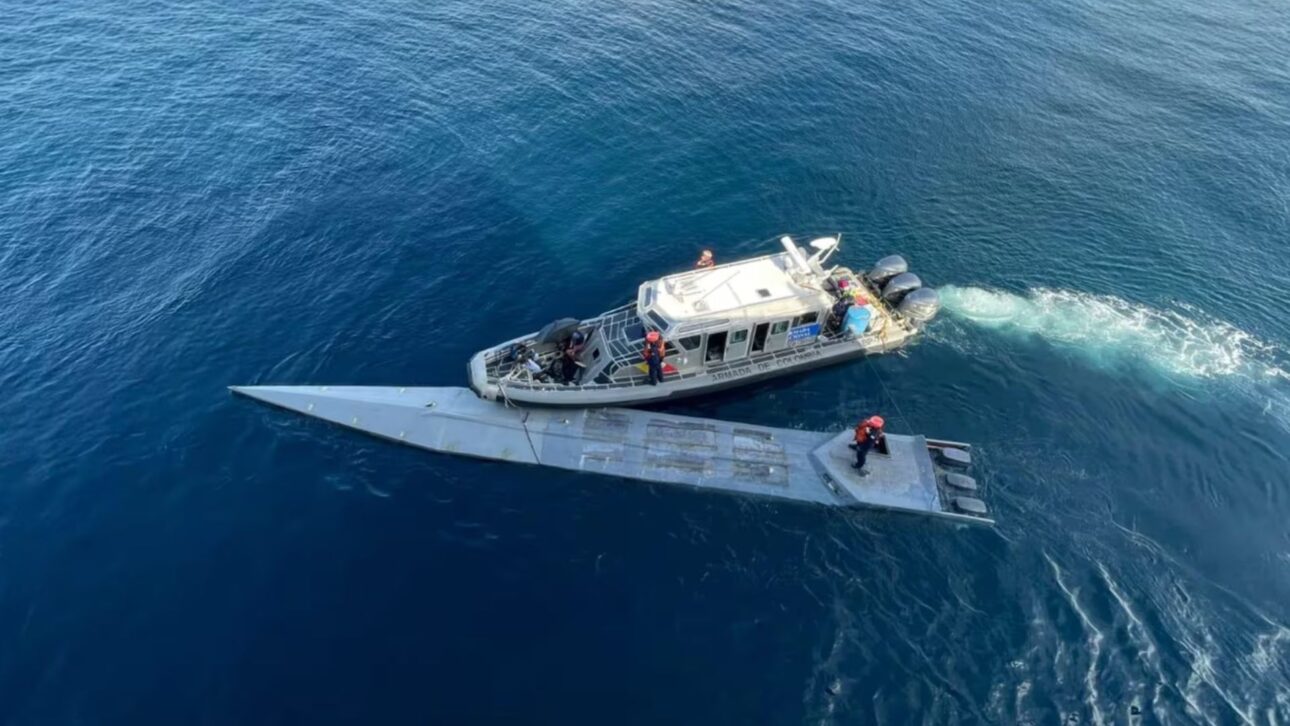 Submarino não tripulado com antena Starlink é apreendido na Colômbia e revela avanço tecnológico do tráfico internacional. Saiba mais.