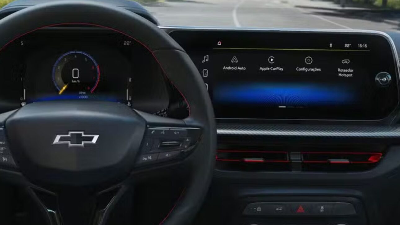 Chevrolet Onix 2026 estreia com facelift, motor turbo atualizado, mais tecnologia, novo acabamento e mantém preço competitivo no mercado brasileiro.