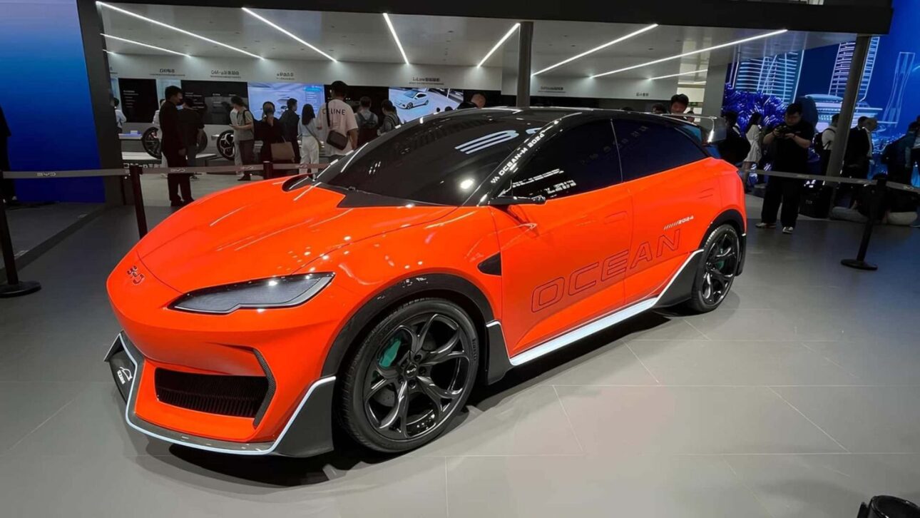 Conheça o BYD Seal X, hatch esportivo elétrico com até 531 cv, câmeras 360°, autonomia de 600 km e tecnologias inovadoras de segurança.