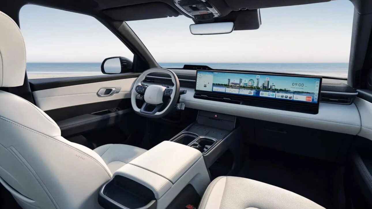 Novo Hyundai Elexio surpreende com autonomia de 700 km, interior futurista com telas de cinema e condução semiautônoma. 