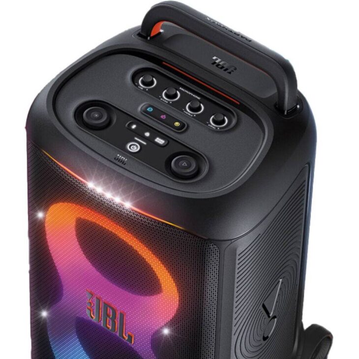 Saiba mais do lançamento da nova caixa de som portátil no mercado brasileiro: a JBL PartyBox 520. A festa vai ficar mais potente e durável!