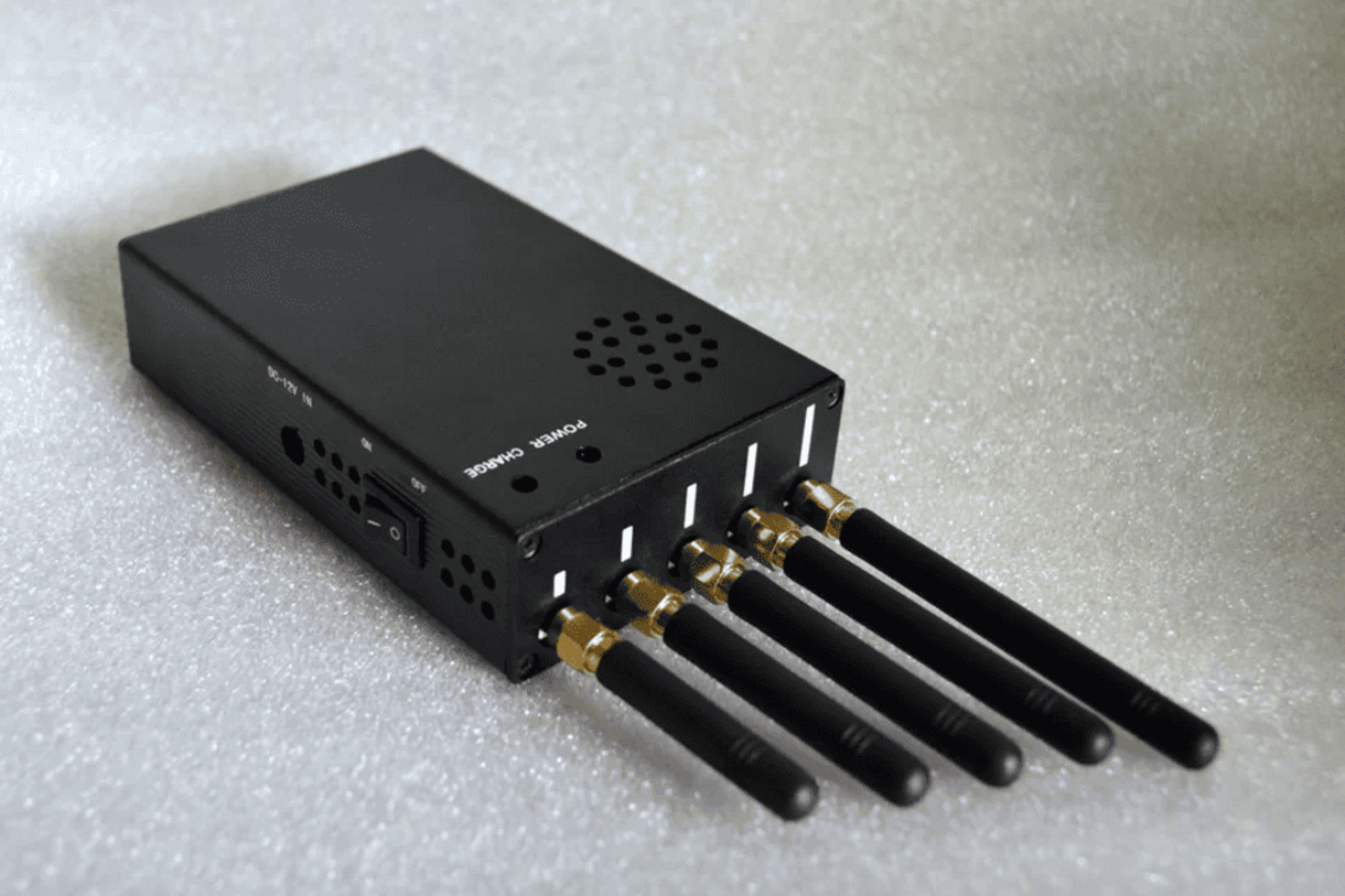 Um novo dispositivo eletrônico, carinhosamente apelidado de "Capetinha", tem se tornado a ferramenta preferida de ladrões de carros.