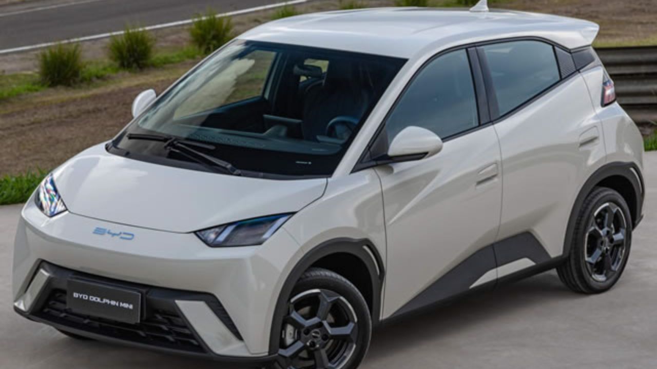 pequeno no tamanho, gigante na tecnologia — com câmera 360° e autonomia elétrica para explorar a cidade com estilo.