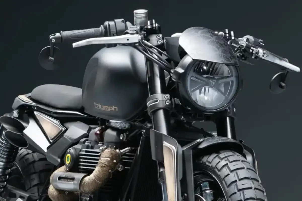 A Triumph brasileira “Gaijin”, customização da Speed Twin 1200 feita em São Paulo, venceu o concurso global Triumph Originals 2025, exaltando o artesanato e identidade nacional.