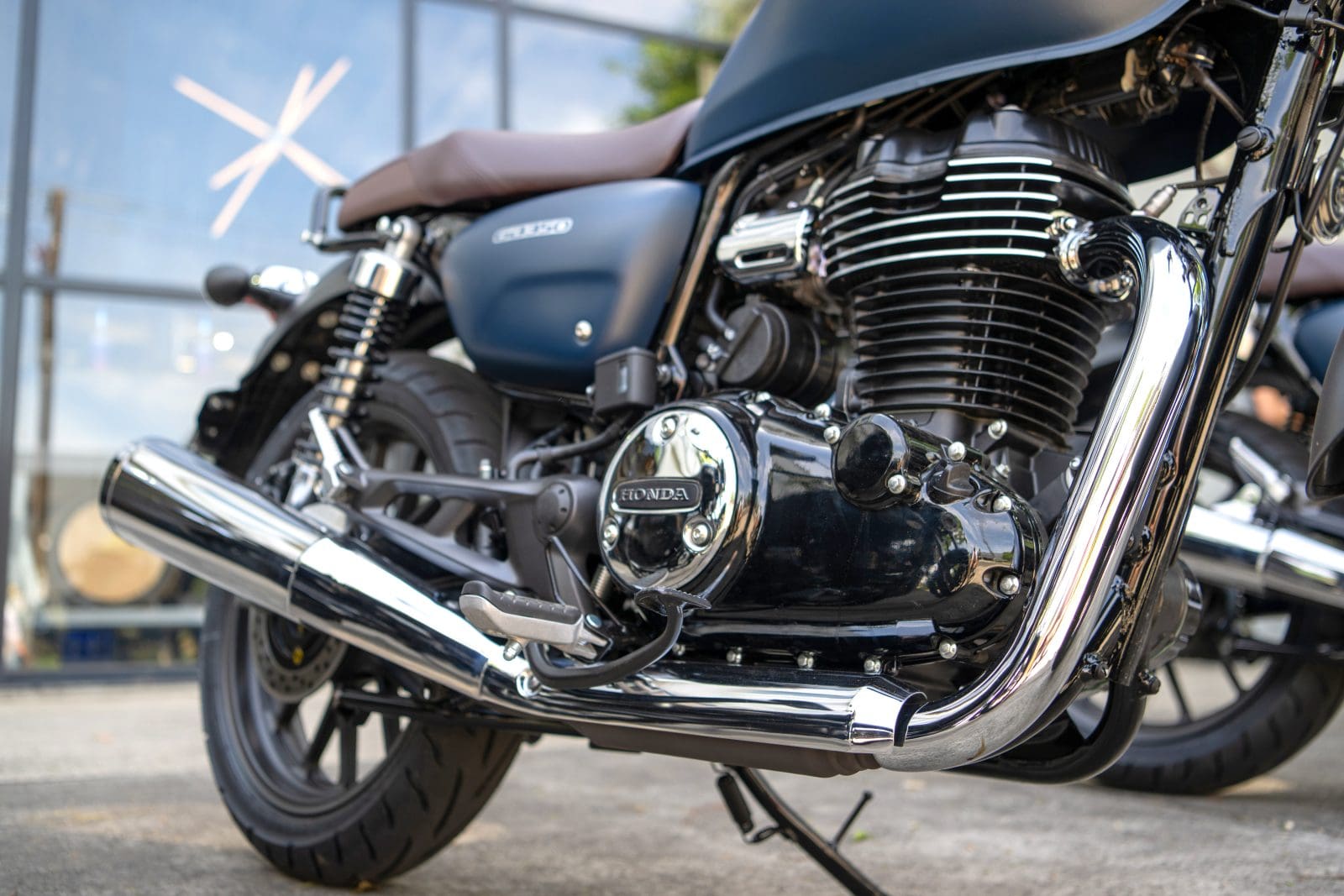 Honda GB350 entrega 21 cv, faz 45 km/l e já virou febre na Índia — mas brasileiros seguem esperando pelo modelo