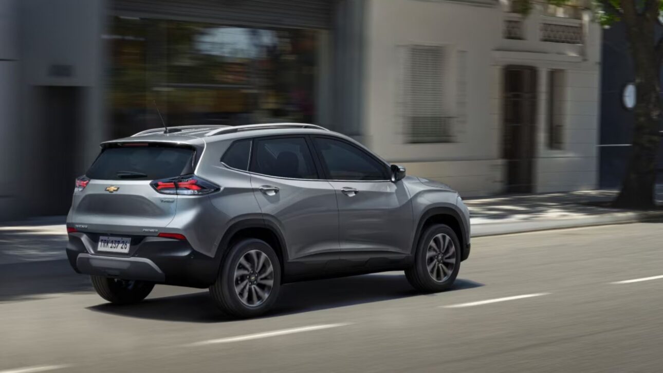 Descubra os principais destaques do Chevrolet Tracker 2026, seus avanços em tecnologia, desempenho, segurança e custo-benefício no Brasil.