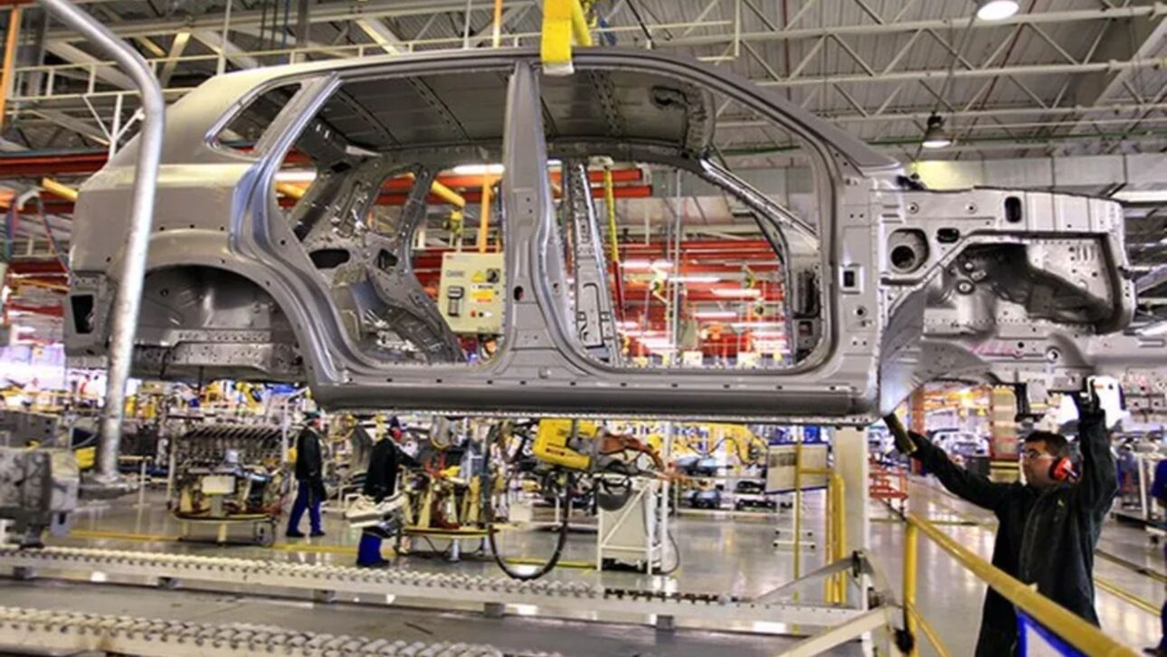 Grupo CAOA busca nova parceria com montadora chinesa para fábrica em Goiás. Mudanças prometem impacto no mercado automotivo brasileiro.