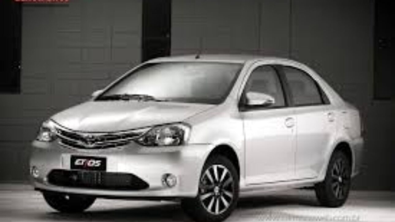 Toyota Etios Sedan 2016 1.5 — sedã japonês com motor 1.5 Flex e versões completas. (Imagem: Divulgação)