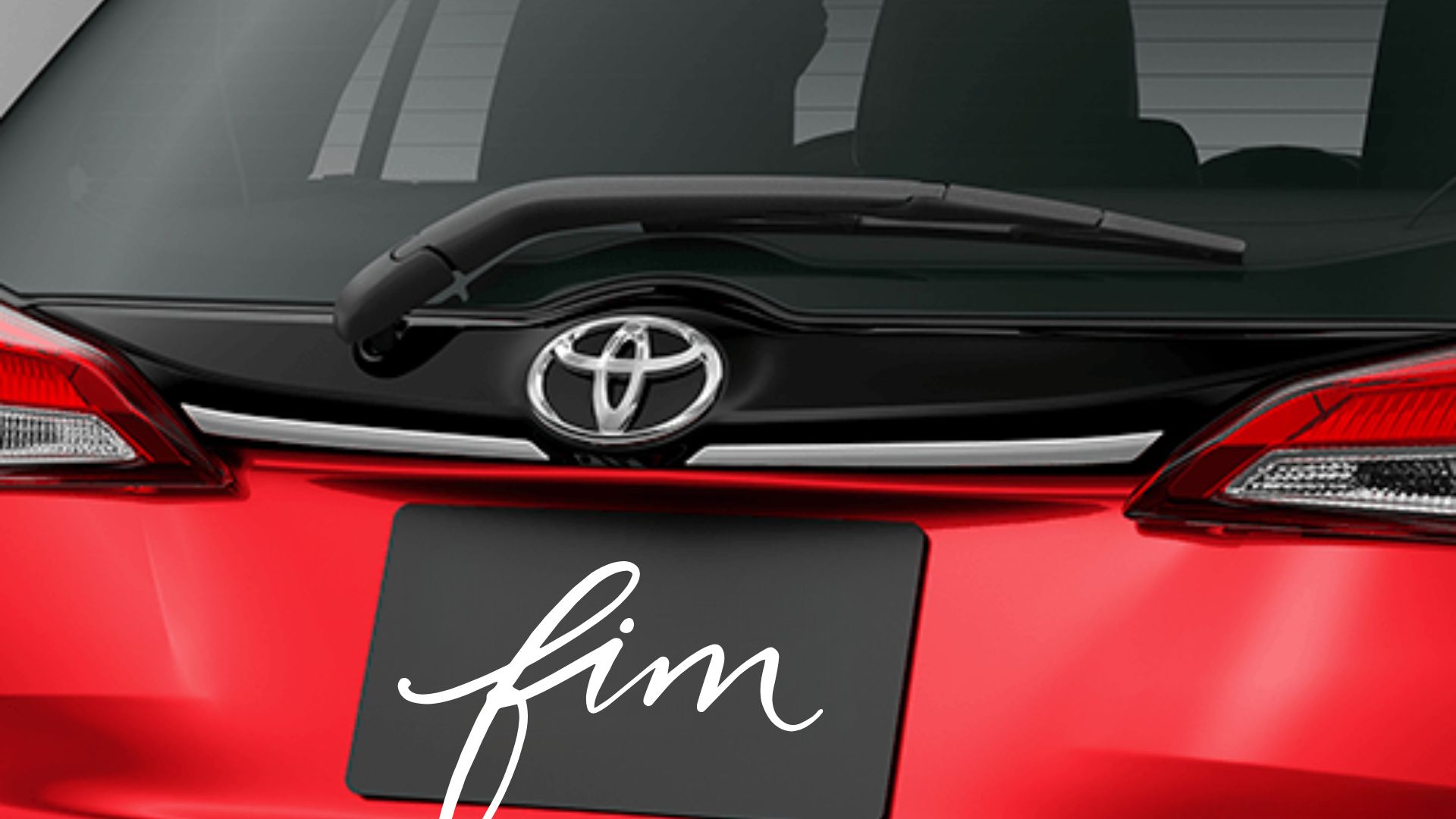 Toyota Yaris sai de linha no Brasil e abre espaço para o Yaris Cross, novo SUV da marca, previsto para outubro. Entenda o impacto no mercado.