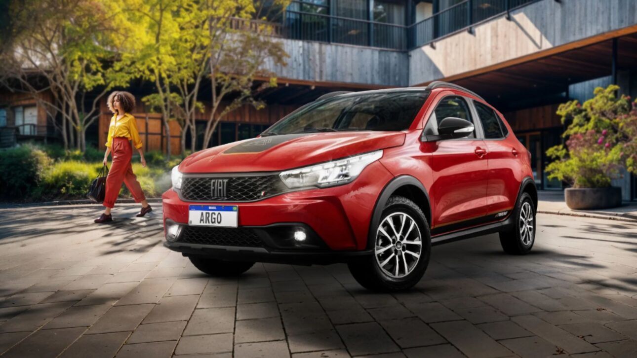 Fiat Argo 1.3 automático 2025 surpreende com baixo consumo, conforto e preço competitivo, rivalizando com HB20 e Onix.