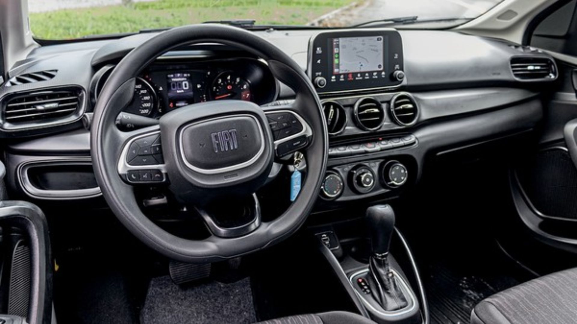 Fiat Argo 1.3 automático 2025 surpreende com baixo consumo, conforto e preço competitivo, rivalizando com HB20 e Onix.