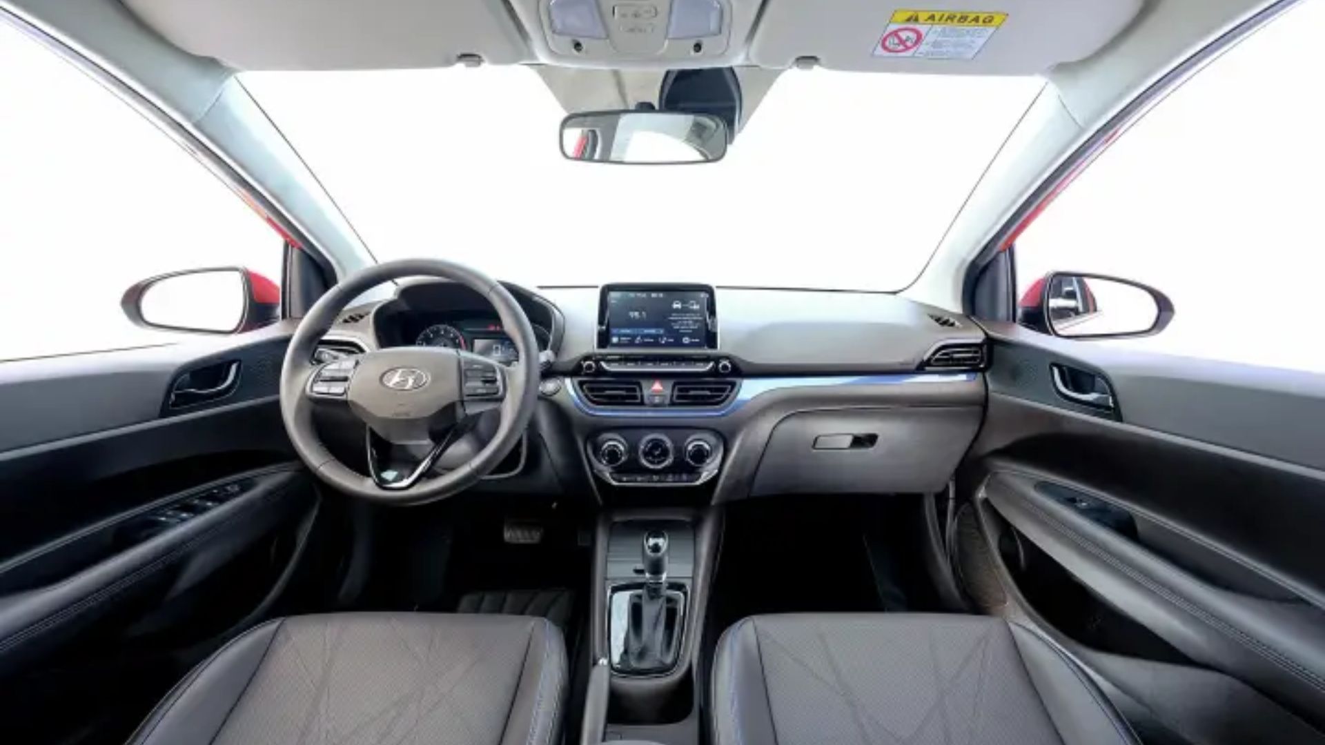 Carros usados com motor 1.6 surpreendem: até 173 cv, teto solar, porta-malas de 460L e consumo acima de 12 km/l. Confira opções.