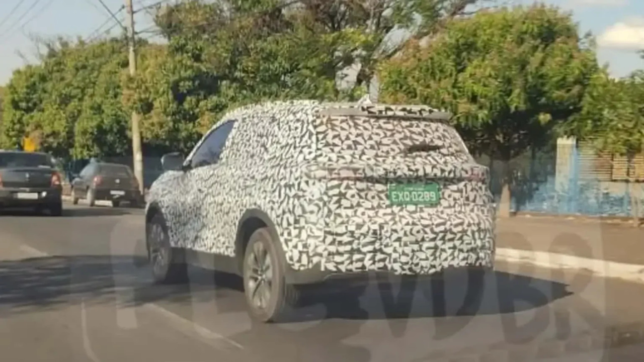 Primeira aparição do Tiggo 5X Fonte: @placaverde (Instagram)