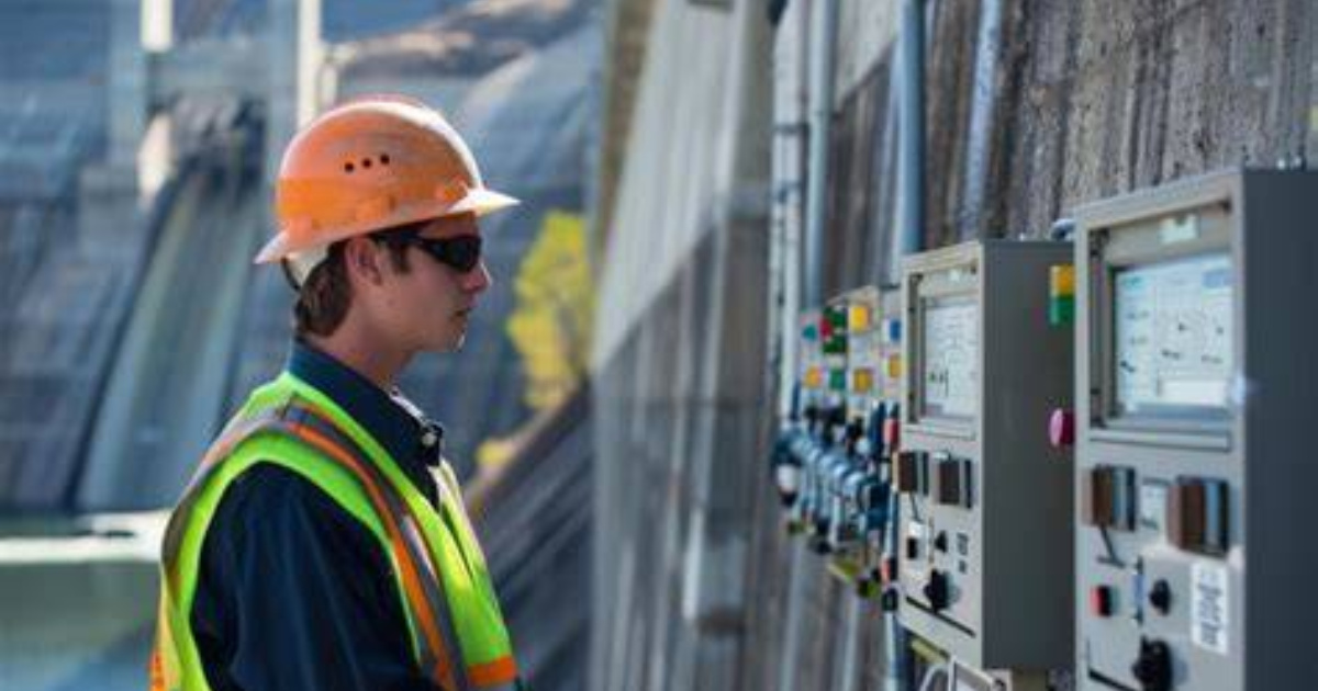 Santa Catarina aposta em 150 hidrelétricas e R$ 572 milhões em rede elétrica para gerar 20 mil empregos e fortalecer sua indústria.