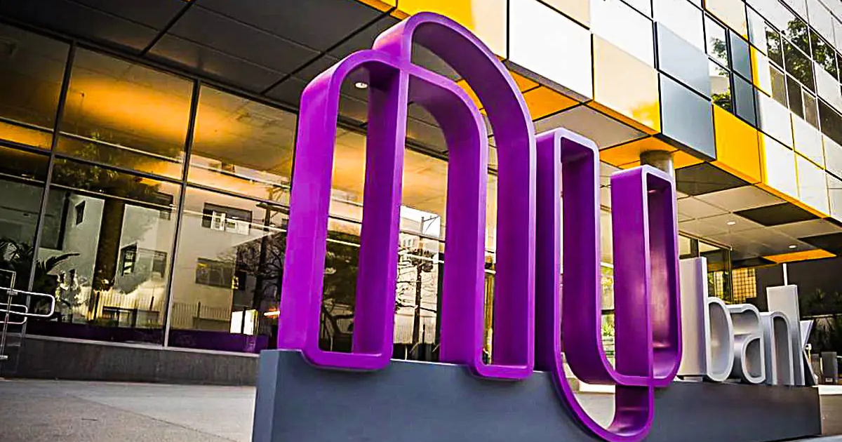 Negocie dívidas no Nubank em agosto com descontos de até 99% pelo app e Serasa Limpa Nome e recupere crédito no mercado.