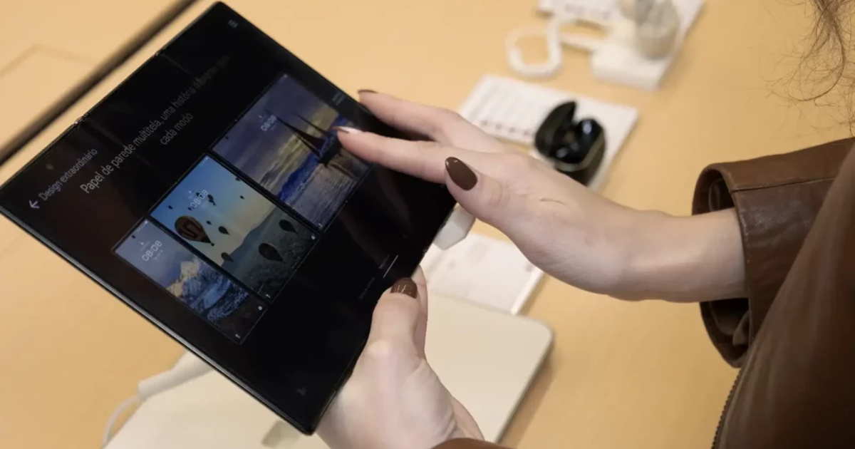 Huawei, Jovi e Oppo desafiam Apple e Samsung no Brasil com celulares premium, telas dobráveis, baterias potentes e preços inéditos. ( Foto: Divulgação/investnews)