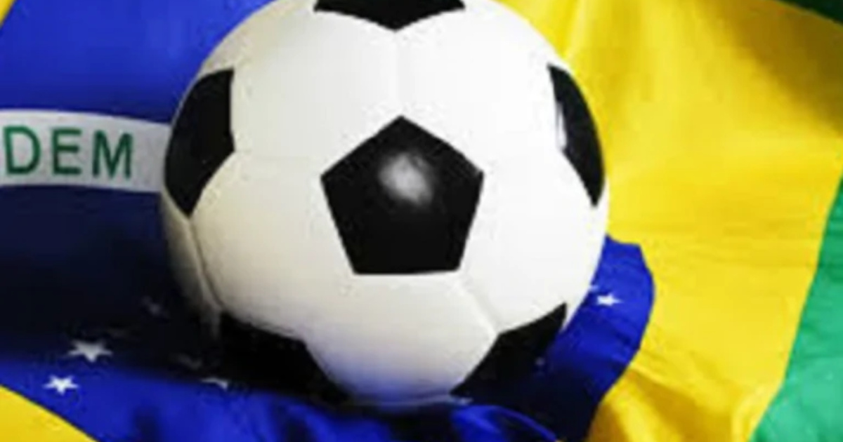 Pix ganha versão automática, vira destaque no BRICS e entra em investigação dos EUA, reforçando impacto global dos pagamentos digitais.