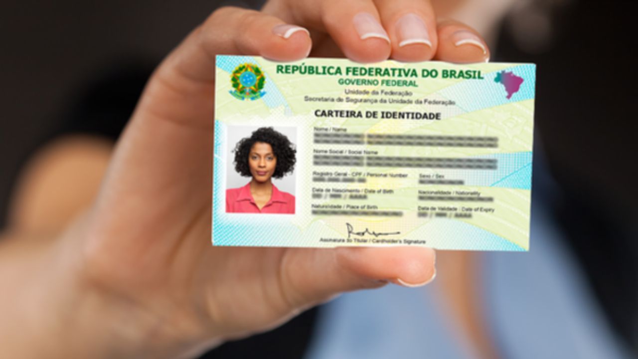 A nova carteira de identidade já está disponível em todo o país e oferece mais segurança contra fraudes. Descubra como solicitar, quais documentos levar e quais são as principais vantagens do novo modelo.
