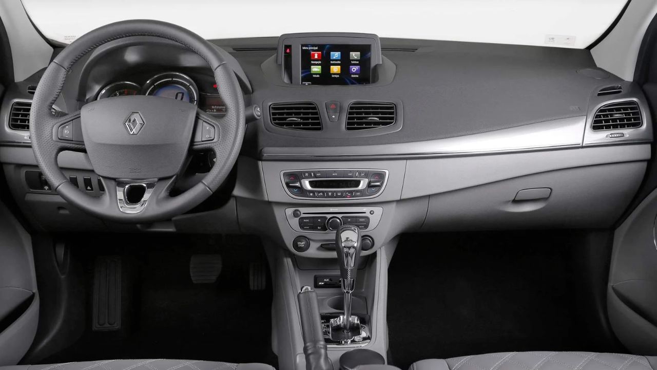 Painel do Renault Fluence