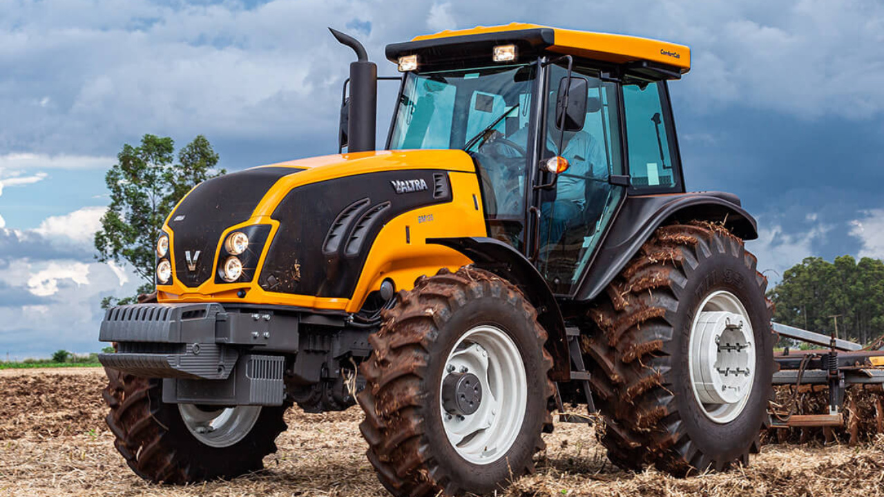 Conheça os tratores da linha BM da Valtra, desenvolvidos para oferecer robustez, economia e versatilidade no campo, garantindo produtividade com baixo custo de manutenção. Fonte: Valtra