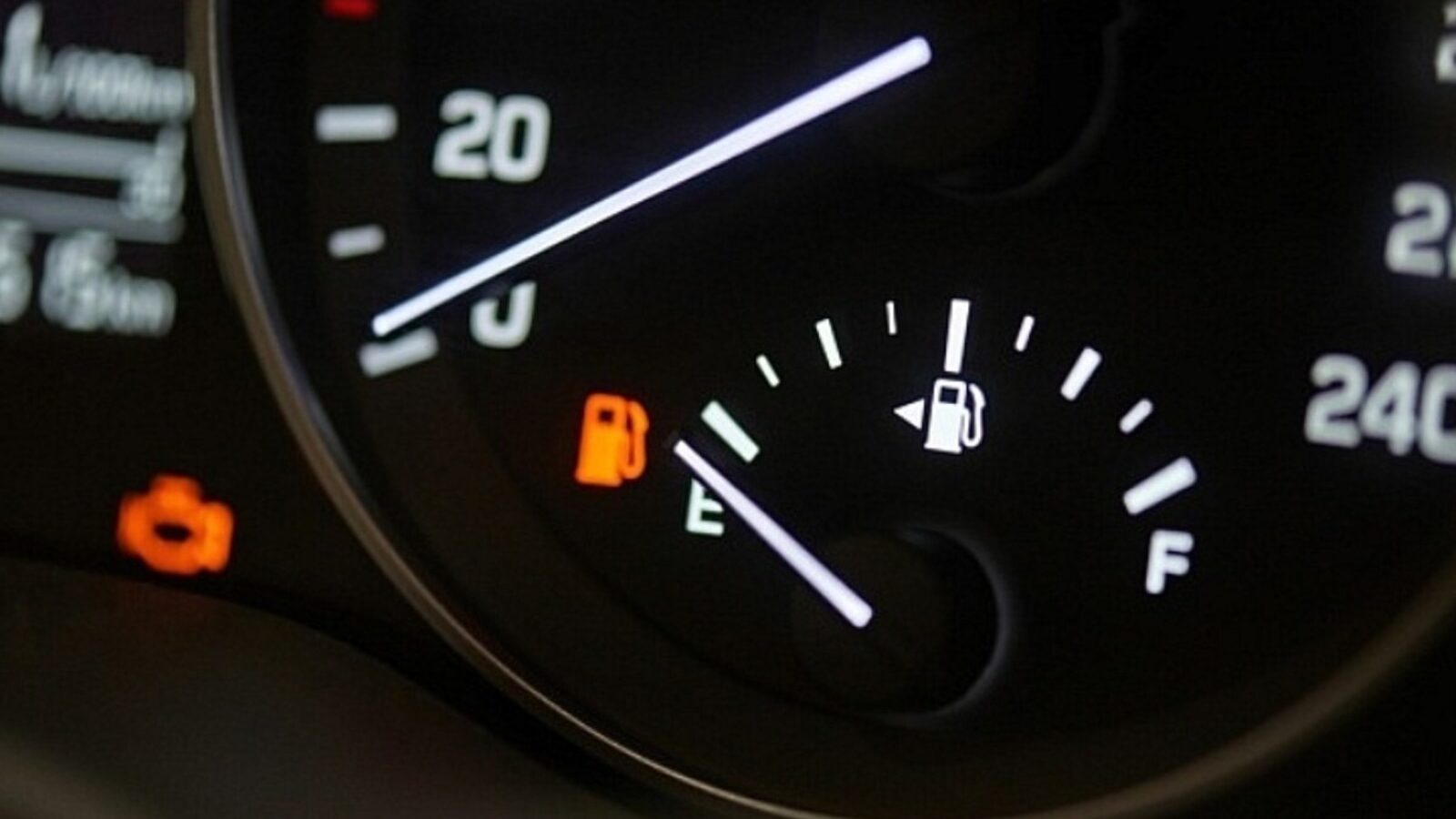 Marcador de combustível, Combustível, Tanque vazio