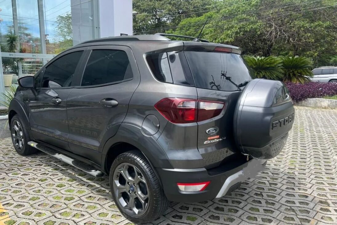 5 carros rejeitados no Brasil por consumo alto, manutenção cara e fama de defeitos