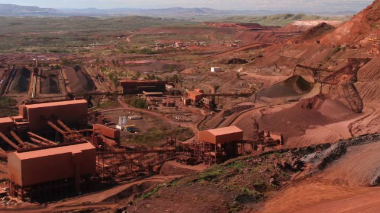 A descoberta de 55 bilhões de toneladas de ferro reforça a posição da Austrália como uma potência mineral global e atrai a atenção do mundo