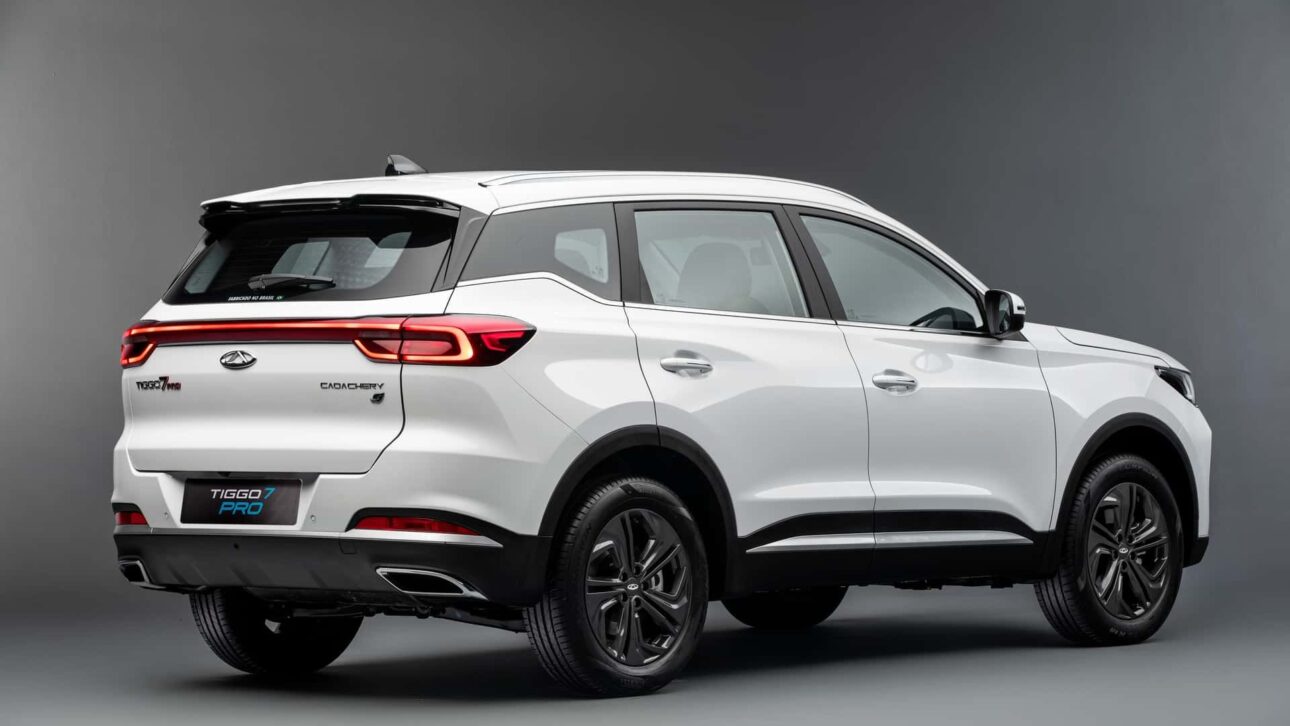 CAOA Chery Tiggo 7 Hybrid tem 160 cv, motor turbo, pacote Max Drive e preço de Compass. Promoção válida em setembro nas concessionárias.v