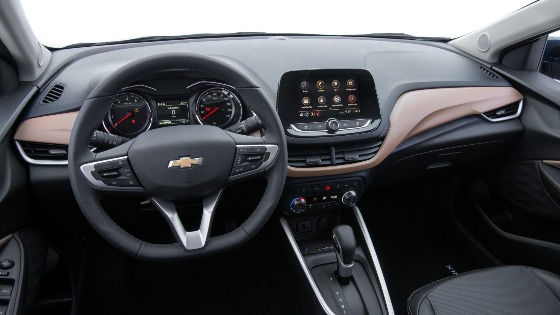 Descubra os 6 sedans pequenos com porta-malas de até 525 litros e motores de até 126 cv que seguem como alternativa aos SUVs.