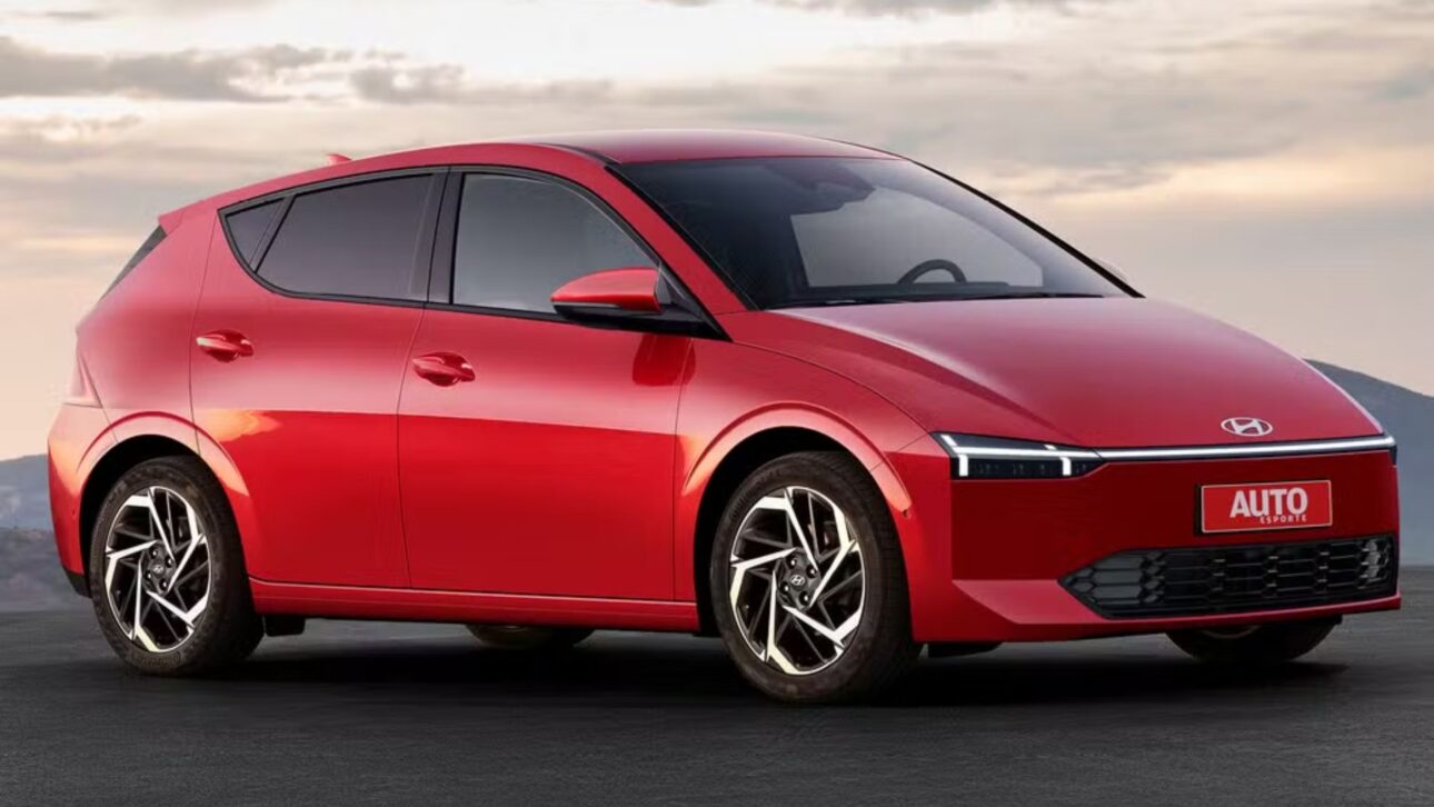 Novo Hyundai HB20 2026 é flagrado em testes em Ubatuba com plataforma inédita, motor 1.0 turbo, mais espaço e tecnologias avançadas. (Imagem: autoesporte)