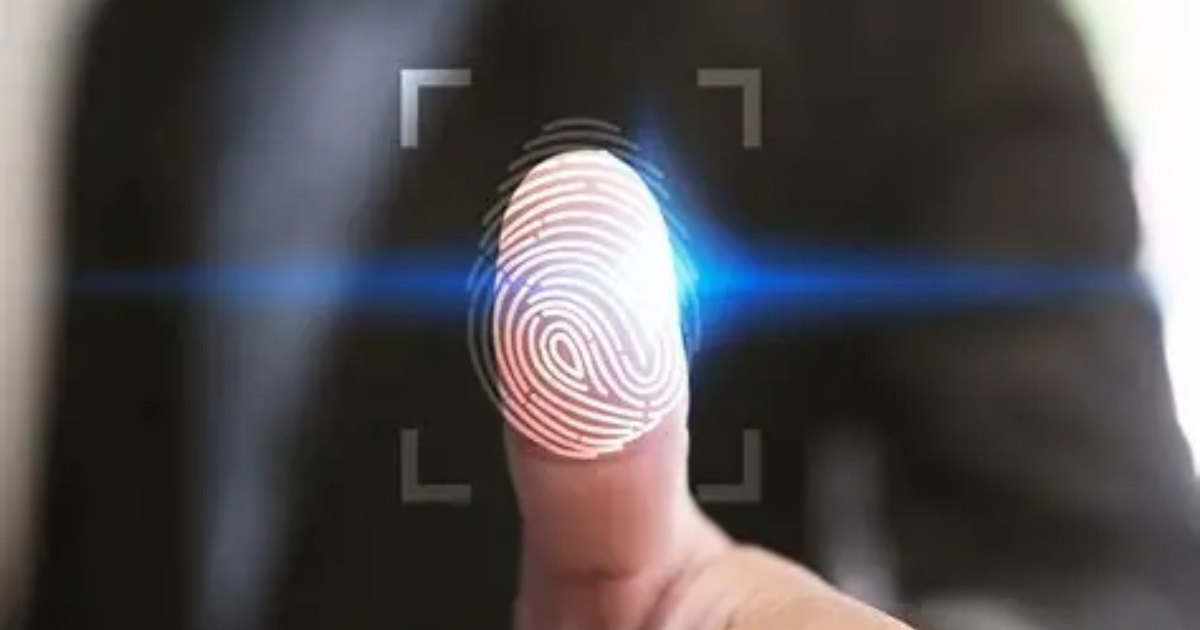 Nova lei do INSS cria biometria obrigatória, bloqueio automático e regras para proteger aposentados de fraudes e descontos indevidos.