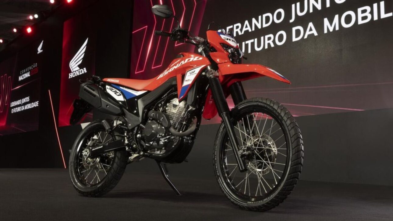 Nova Honda Tornado 300 Special Edition chega em 2026 com visual inspirado no Rally Dakar, motor de 293,5 cc e proposta trail raiz.