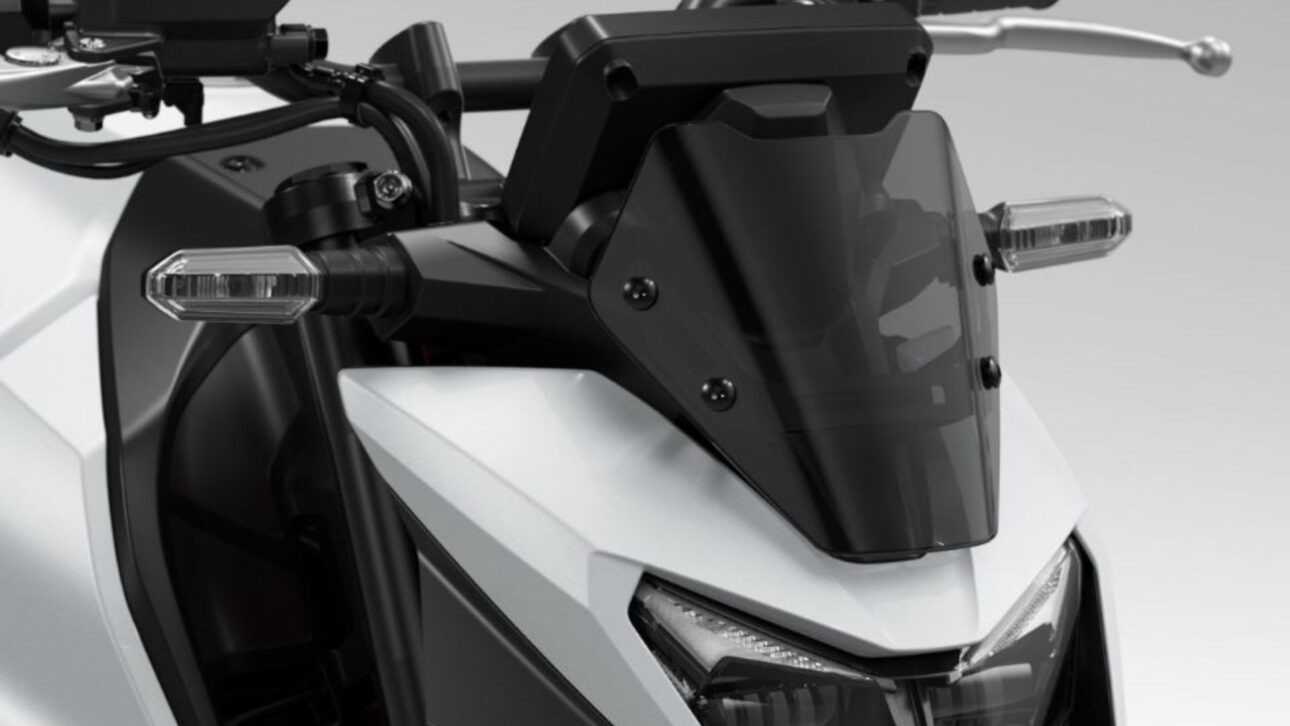 A nova Honda CB750 Hornet 2026 chega ao Brasil com motor de 92 cv, painel TFT de 5", visual agressivo e três modos de pilotagem.