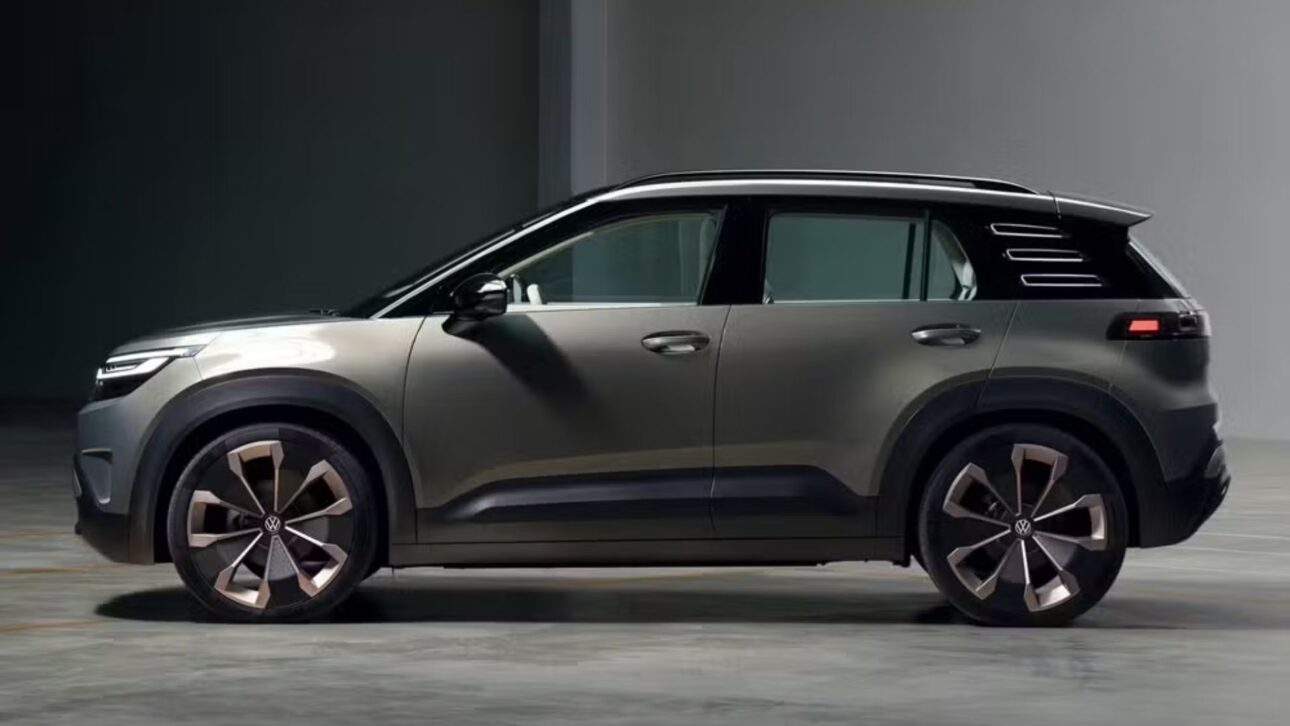 Novo Volkswagen T-Cross 2027 terá motor 1.5 TSI híbrido, design inspirado no ID. Cross e tecnologias avançadas do Golf europeu. ( Foto: Projeção: João Kleber Amaral/Autoesporte)