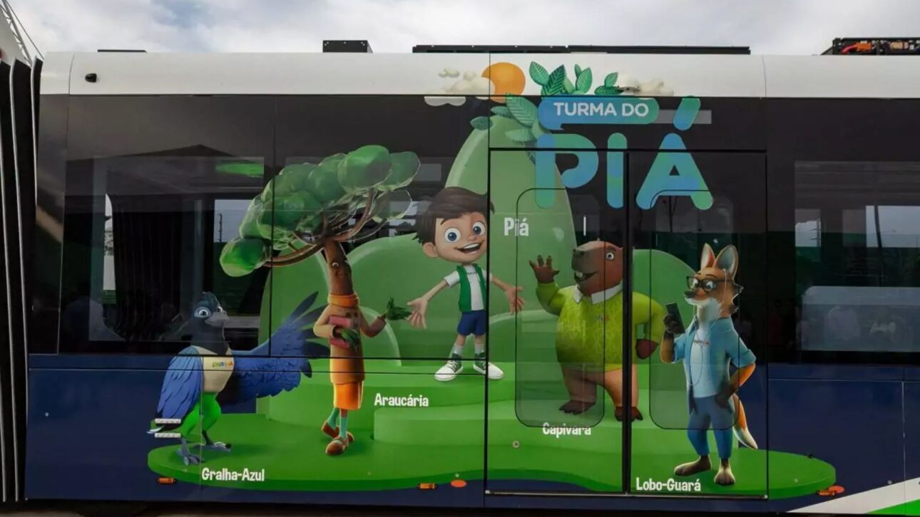 Veículo inovador com pneus e trilhos virtuais será testado no Paraná, transportando até 280 passageiros a até 70 km/h.