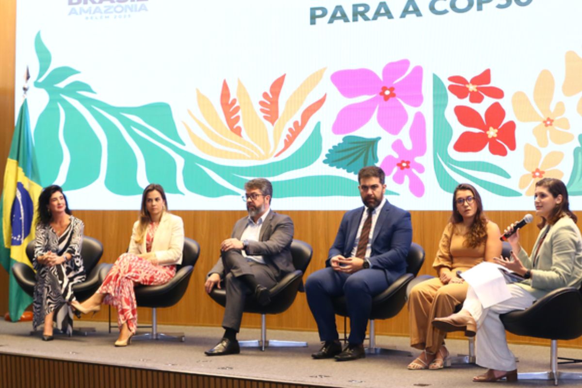 O Mutirão da Transição Energética marcou o calendário do Ministério de Minas e Energia (MME) no último dia 13 de outubro, reunindo governo, setor privado e academia para preparar o Brasil para a COP30, que será realizada em Belém-PA