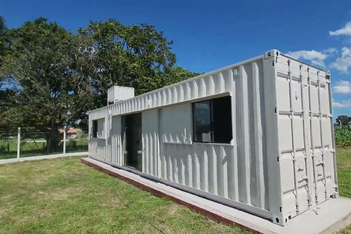 Em Boituva, um projeto de container mostra que é possível ter casa container pronta, moderna e funcional por menos que um carro zero.