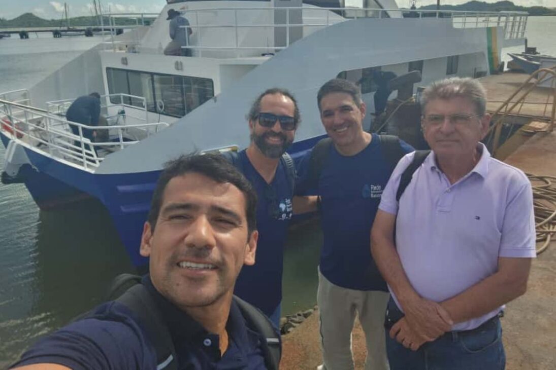 Projetada para o monitoramento dos rios na Amazônia, a Uiara é equipada com tecnologia hidrológica avançada, capaz de realizar medições precisas de vazão e parâmetros da qualidade da água